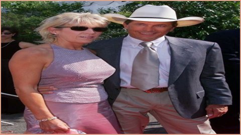 Is George Strait Divorced? Get The Facts